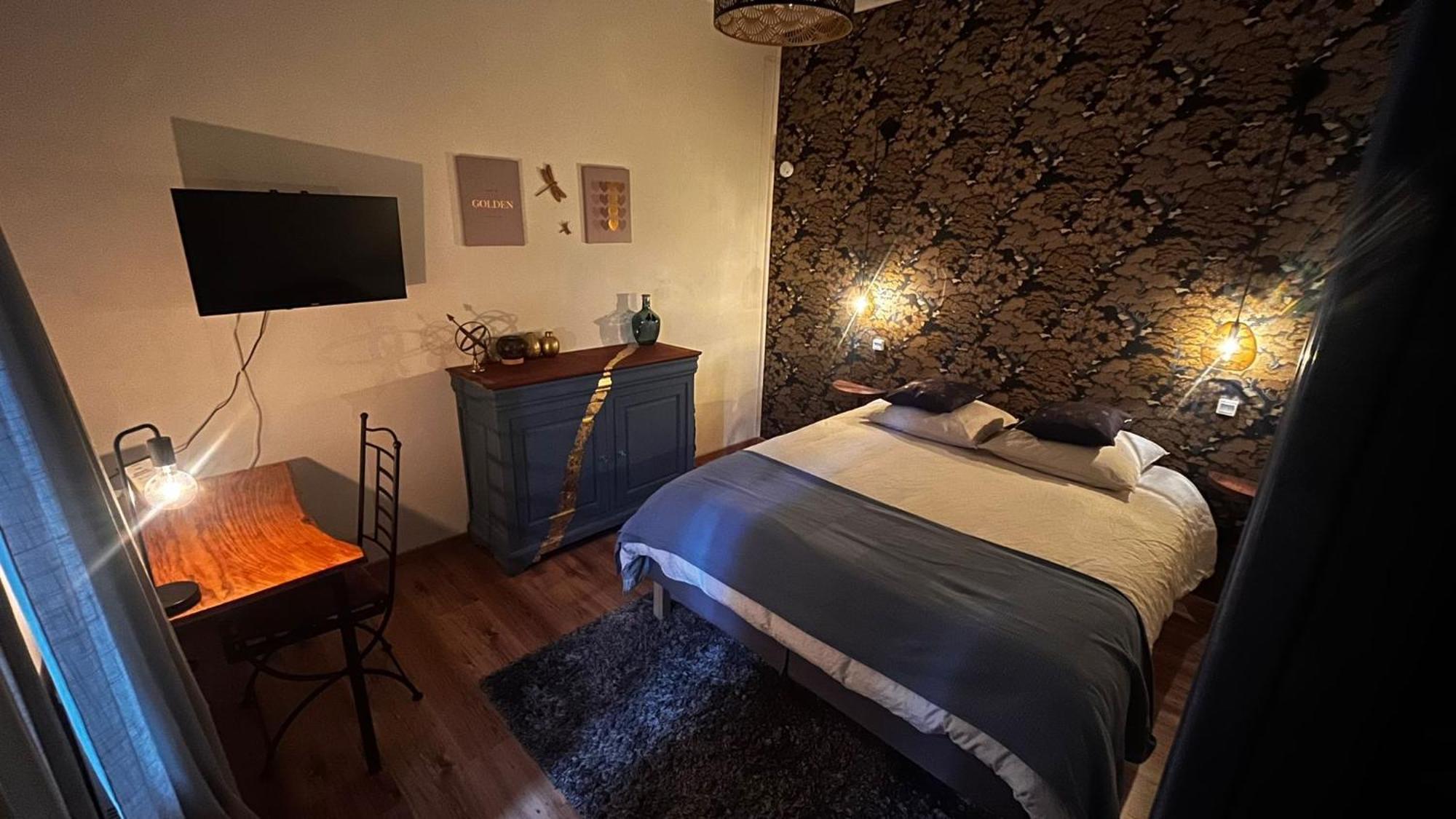 Une Ferme En Ville Bron Zewnętrze zdjęcie